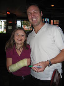 Tonia's Cast Signing Happy Hour - 8/25/2005